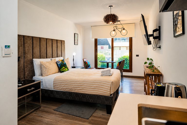 Cozy Yungay Studio with Pool & Gym