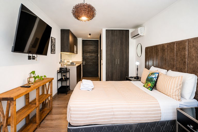 Cozy Yungay Studio with Pool & Gym