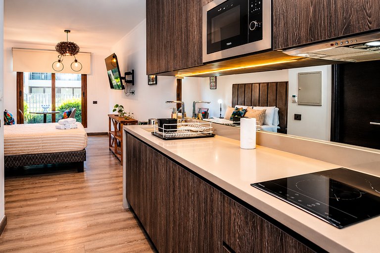 Cozy Yungay Studio with Pool & Gym