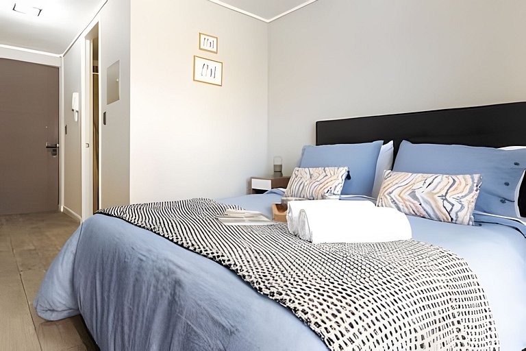 Modern Stay in Ñuñoa w/ AC
