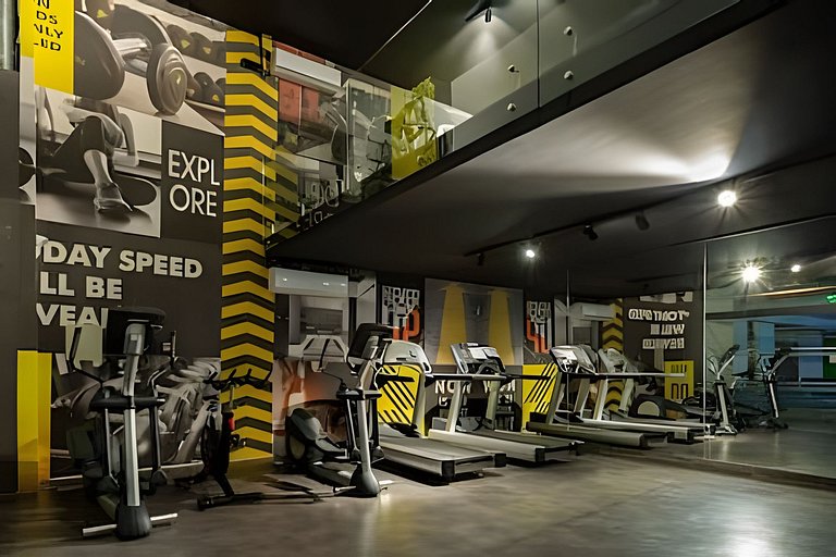 Stylish Studio w/ Gym, Pool & Cowork