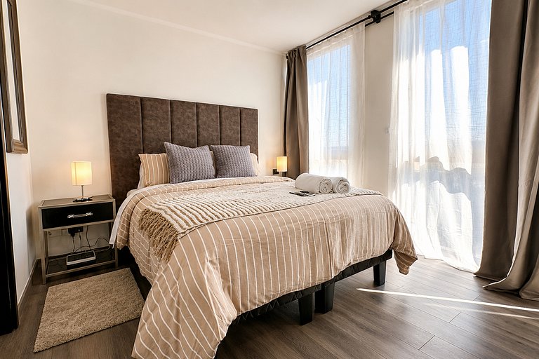 Stylish Studio w/ Pool, Gym & Game Room