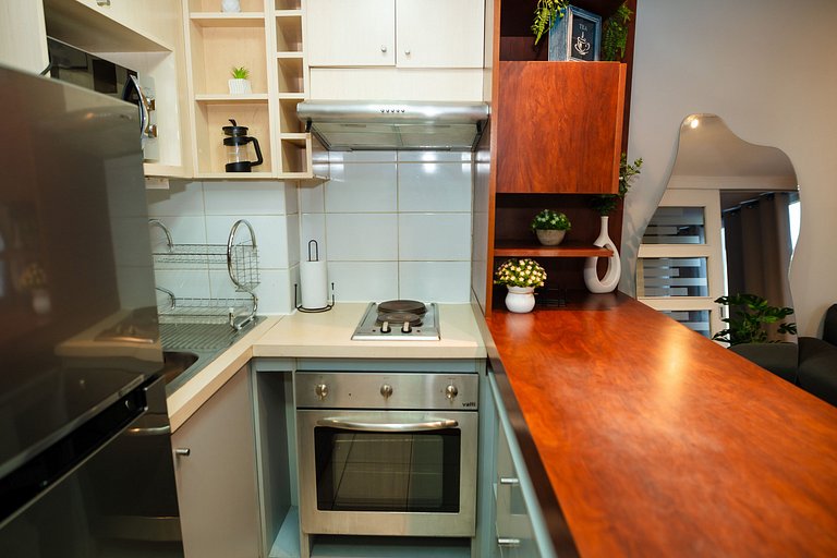 Comfortable Downtown Apartment for 2
