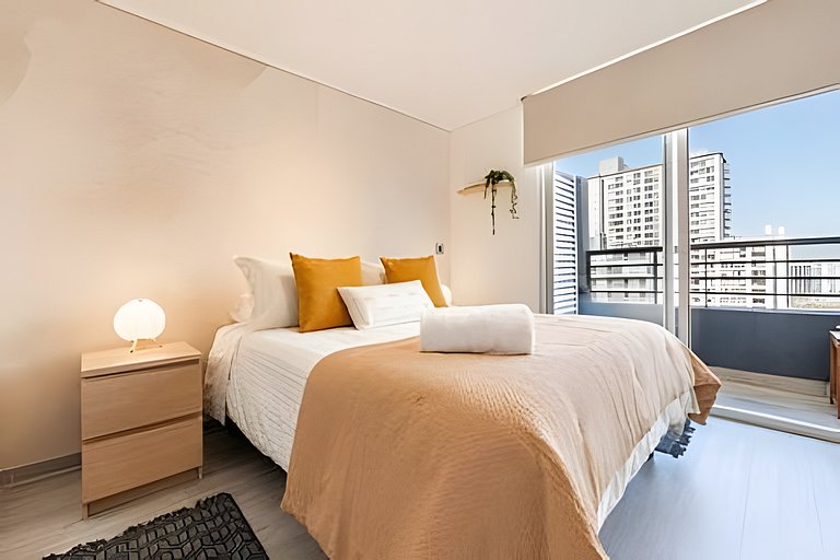 Modern Apt Near Metro & Attractions