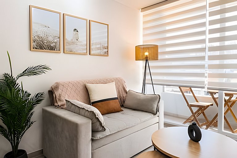 Modern Apt + Pool & Gym in Downtown