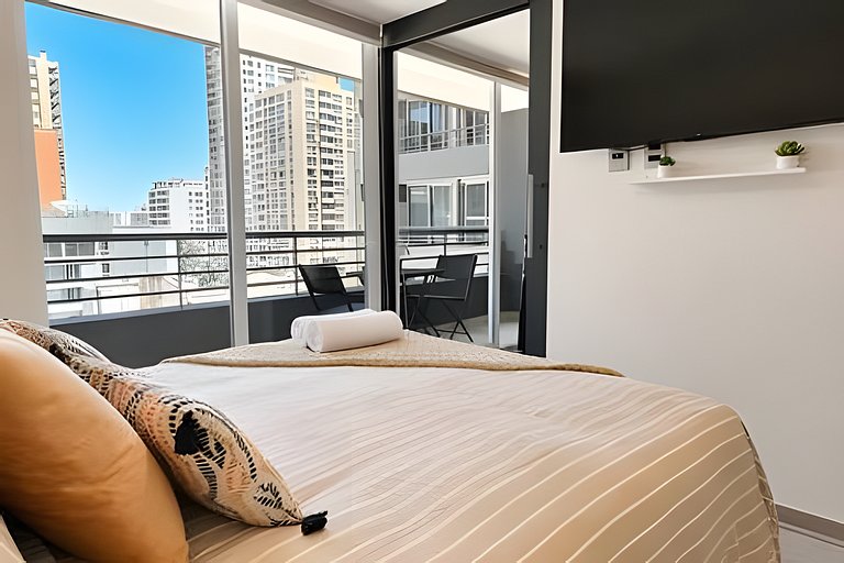 Modern Stay in Santiago Center
