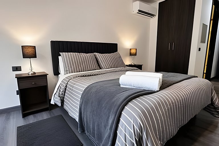 Elegant Studio Near Downtown Santiago