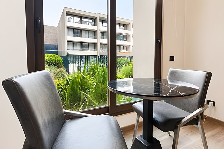 Premium Studio | Pool, Gym & Comfort
