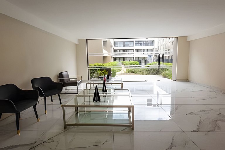 Premium Studio | Pool, Gym & Comfort