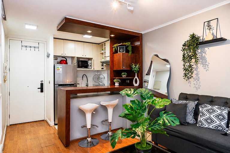 Comfortable Downtown Apartment for 2