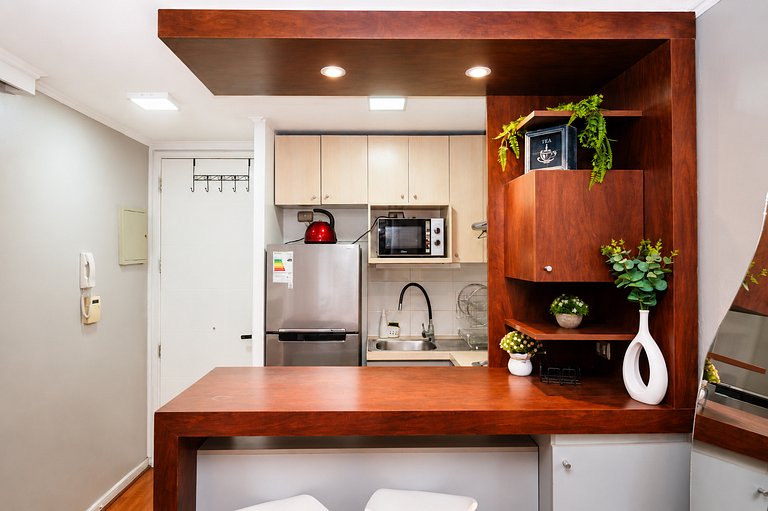 Comfortable Downtown Apartment for 2