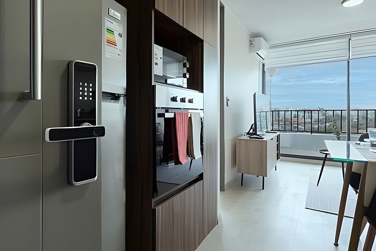 Stylish 1BR | Metro Franklin & City View