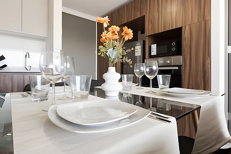 Stylish 1BR | Metro Franklin & City View