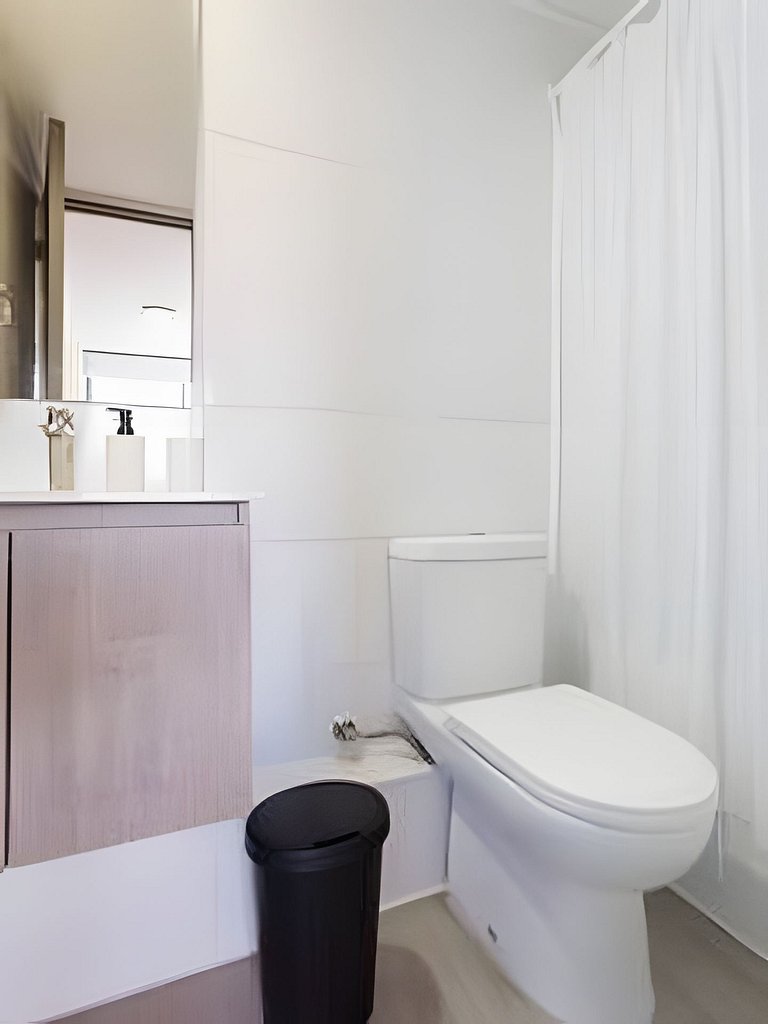 Stylish 1BR | Metro Franklin & City View