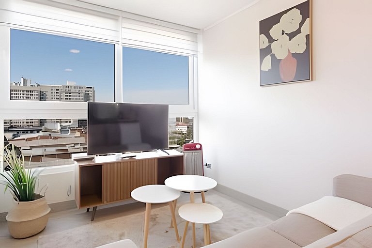 Santiago Centro | Pool, Laundry & 1BR