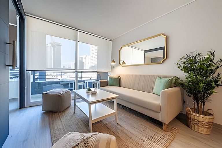 Central 1BR Apartment | Pool & Gym