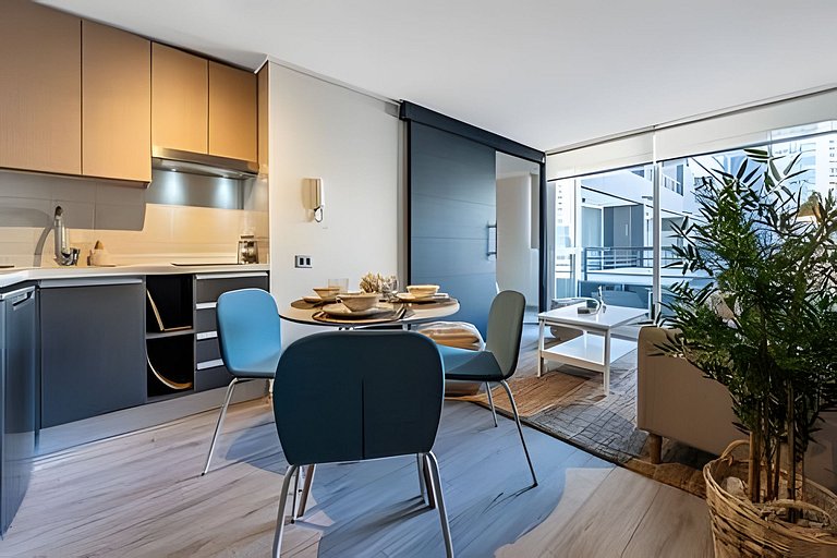 Central 1BR Apartment | Pool & Gym