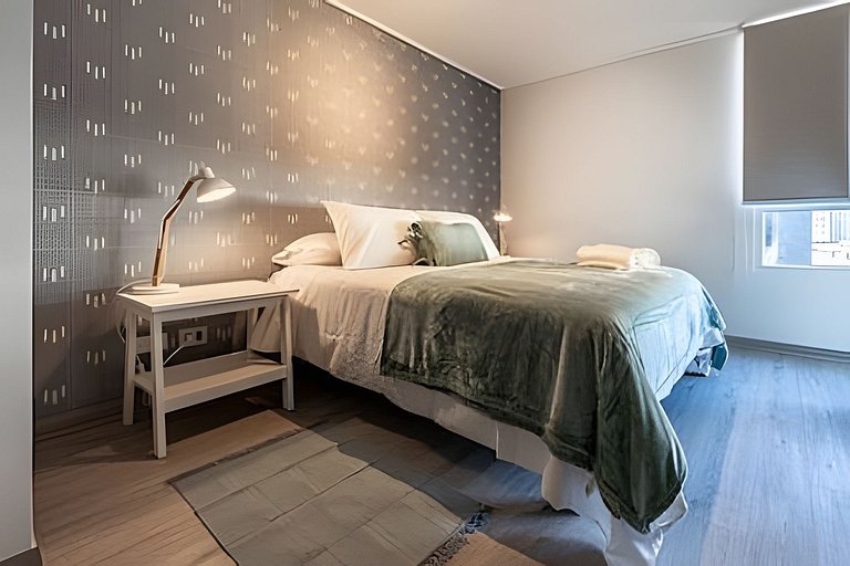 Central 1BR Apartment | Pool & Gym