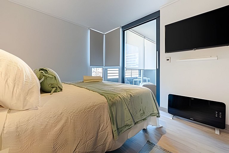 Central 1BR Apartment | Pool & Gym